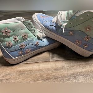 Vans Sandy Liang Women SpongeBob Shoes- W7‎